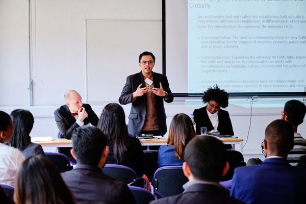 Scholar presenter